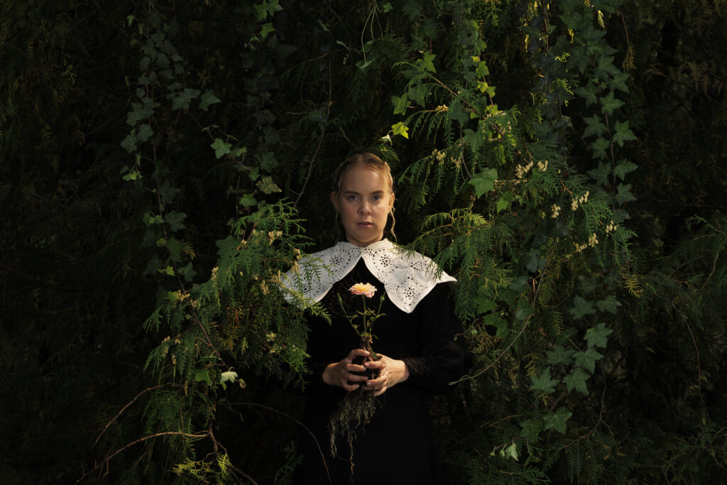 Oulun teatteri: Salainen puutarha. Kuvassa Emma Pälsynaho. Kuva Kaisa Tiri